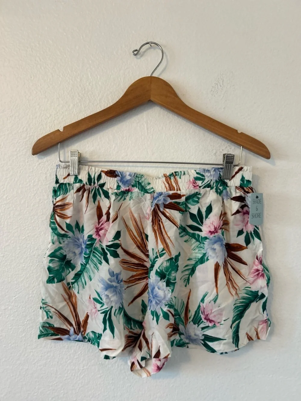 Shade & Shore Colorful Floral Cover up Shorts Size M - Picture 3 of 6